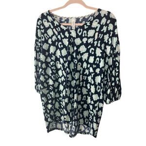 Honeyme Small Snow Leopard Cheetah Teal Art To Wear Novelty Print Tunic